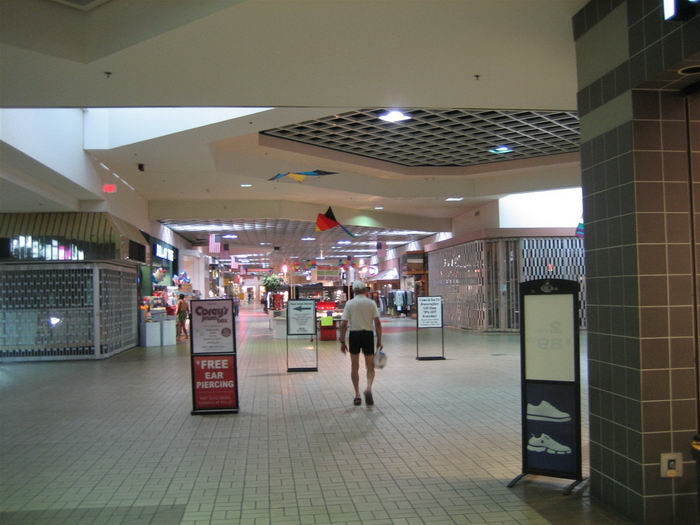 Livonia Mall (Livonia Marketplace) - From Labelscar (newer photo)